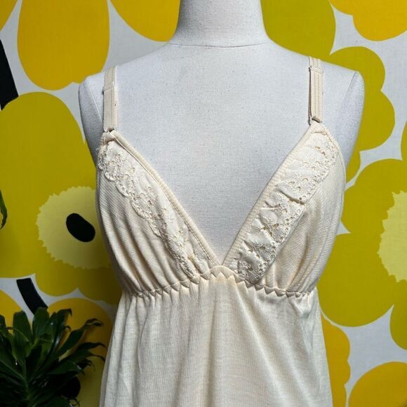 Dreamy Bohemian 1970s Pale Yellow Ribbed Knit Lace Trim Nightgown Lingerie - Picture 8 of 9